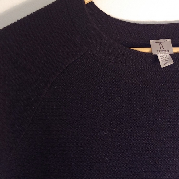 Loose fitting sweater - Picture 3 of 4